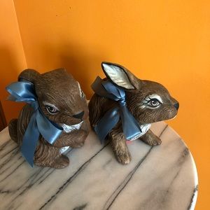 Cute Pair Easter Bunnies With Blue Bows